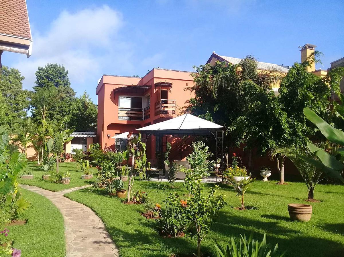 Hotel Green Palace Ivato  Esterno foto