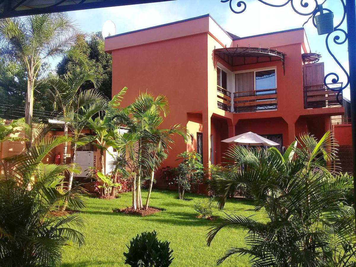 Hotel Green Palace Ivato  Esterno foto