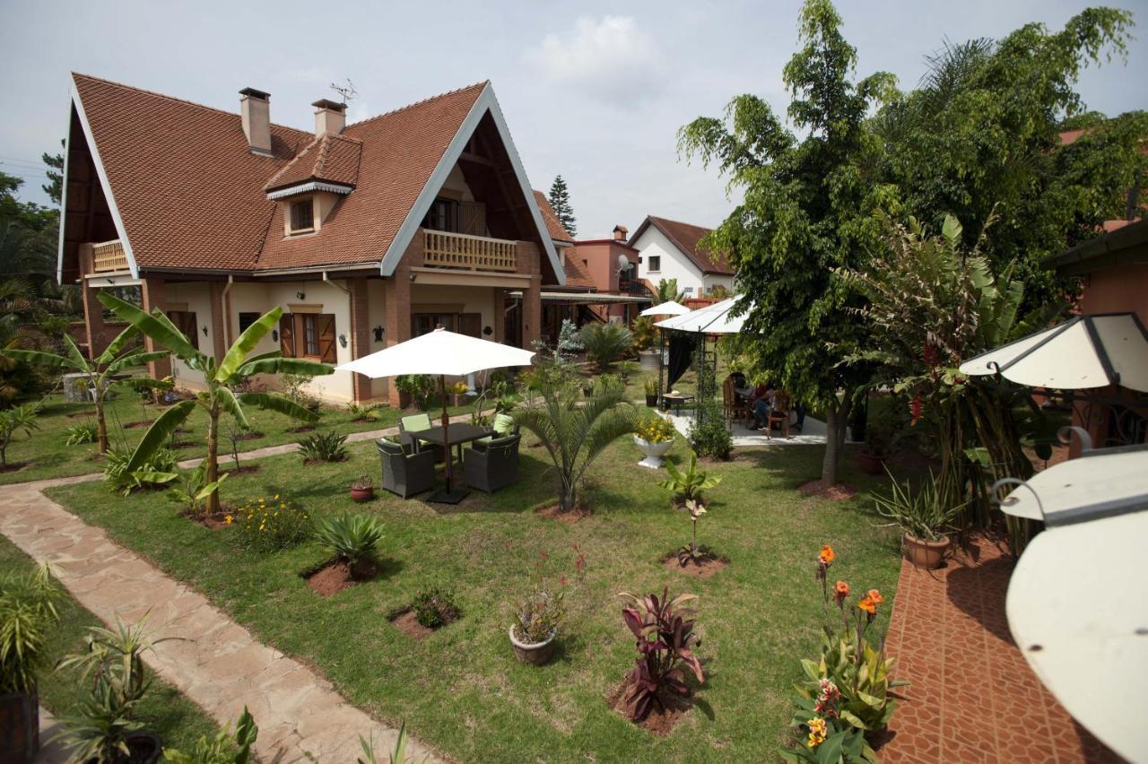 Hotel Green Palace Ivato  Esterno foto