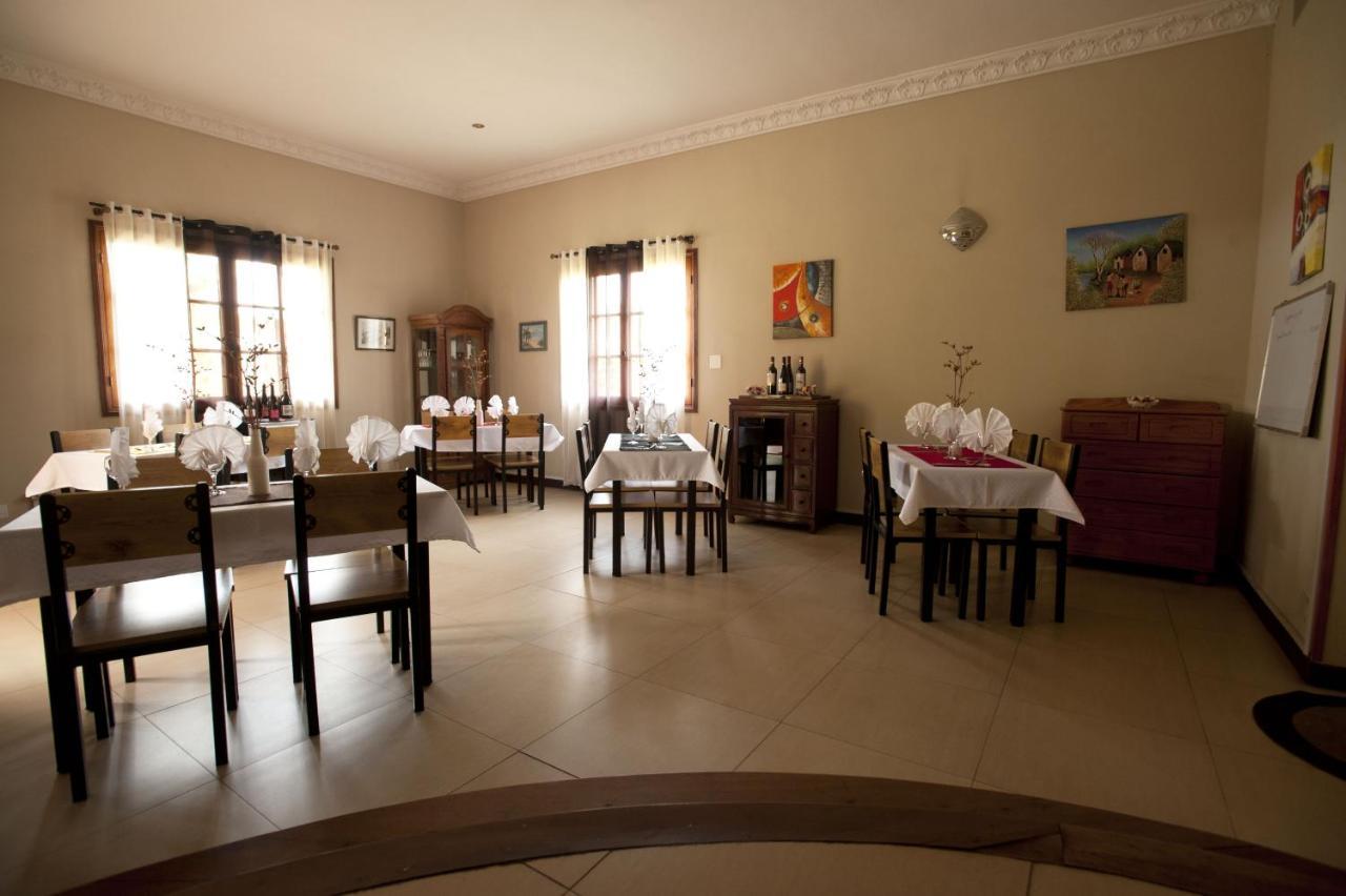 Hotel Green Palace Ivato  Esterno foto