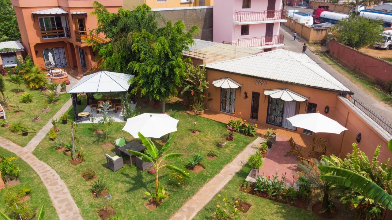Hotel Green Palace Ivato  Esterno foto