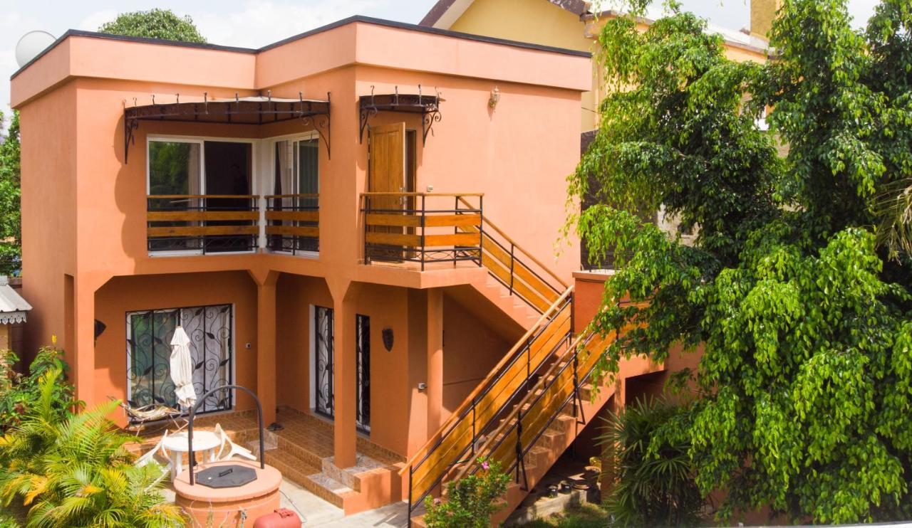 Hotel Green Palace Ivato  Esterno foto